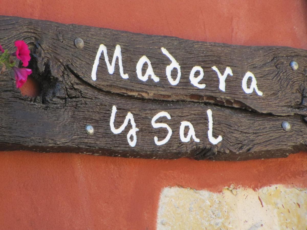 Casa Rural Madera Y Sal Salinas de Anana Exterior photo
